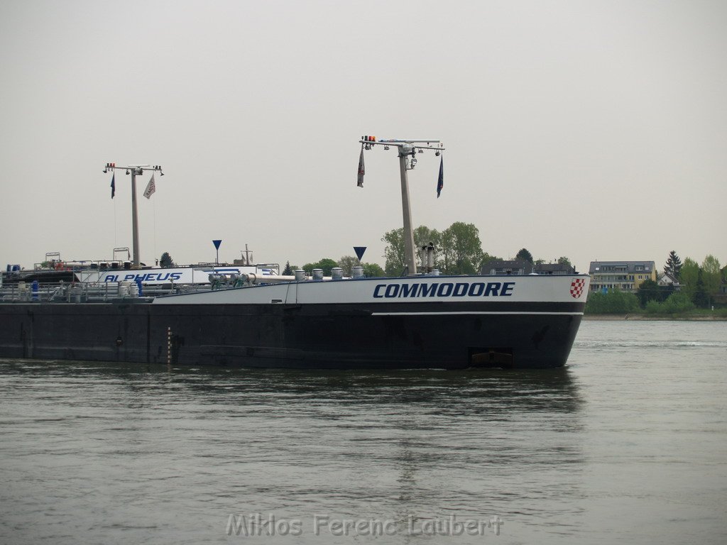 Schiffs Havarie bei Godorf  P113.JPG